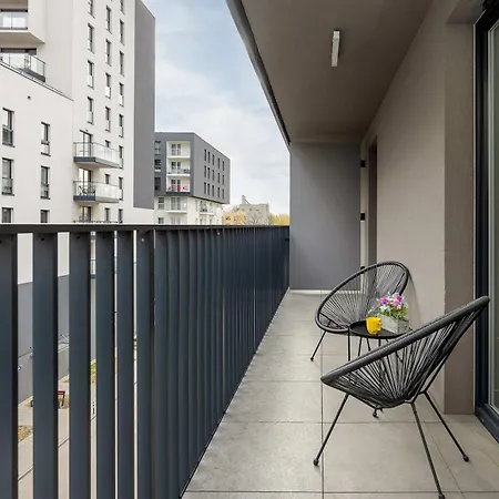 Klimatyczny Z Parkingiem Przy Manufakturze W Lodzi By Renters * Łódź