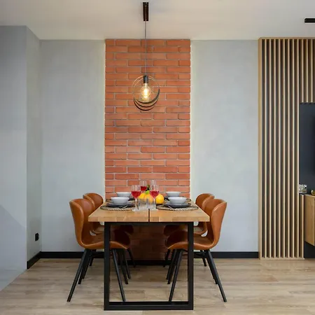 Apartman Klimatyczny Z Parkingiem Przy Manufakturze W Lodzi By Renters *