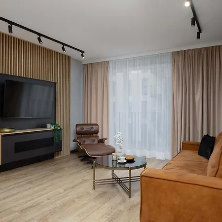 Apartman Klimatyczny Z Parkingiem Przy Manufakturze W Lodzi By Renters Łódź