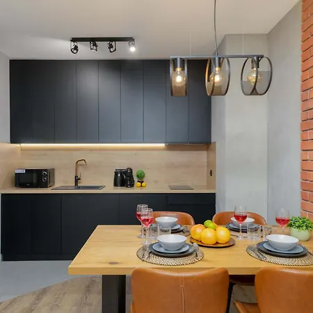 Klimatyczny Z Parkingiem Przy Manufakturze W Lodzi By Renters Apartman
