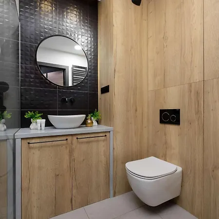 Apartman Klimatyczny Z Parkingiem Przy Manufakturze W Lodzi By Renters *